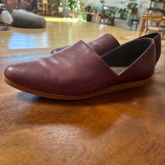 Coclico Padu Flats in burgundy - Picture 3 of 9